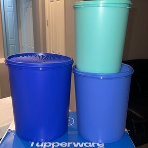 Tupperware Aqua and Royal Blue Set